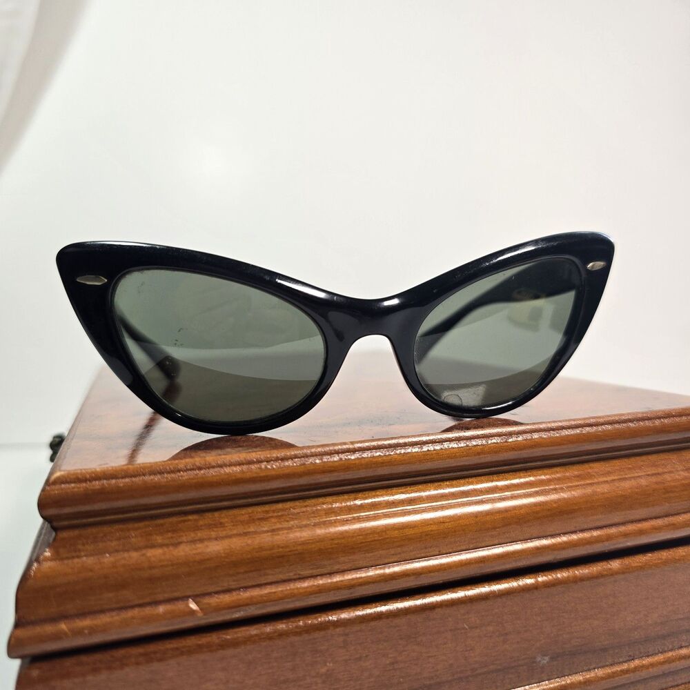 Vintage Ray-Ban Lisbon Cat Eye Sunglasses B&L USA Black Women's